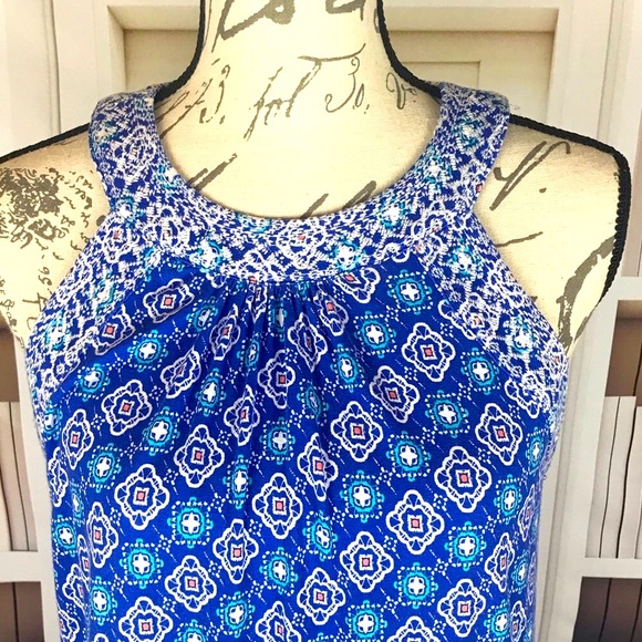 Skies Are Blue Tank - Picture 2 of 5